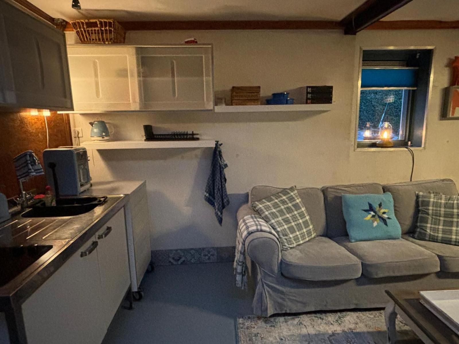 Aan De Dijk Hotel Dordrecht Bagian luar foto